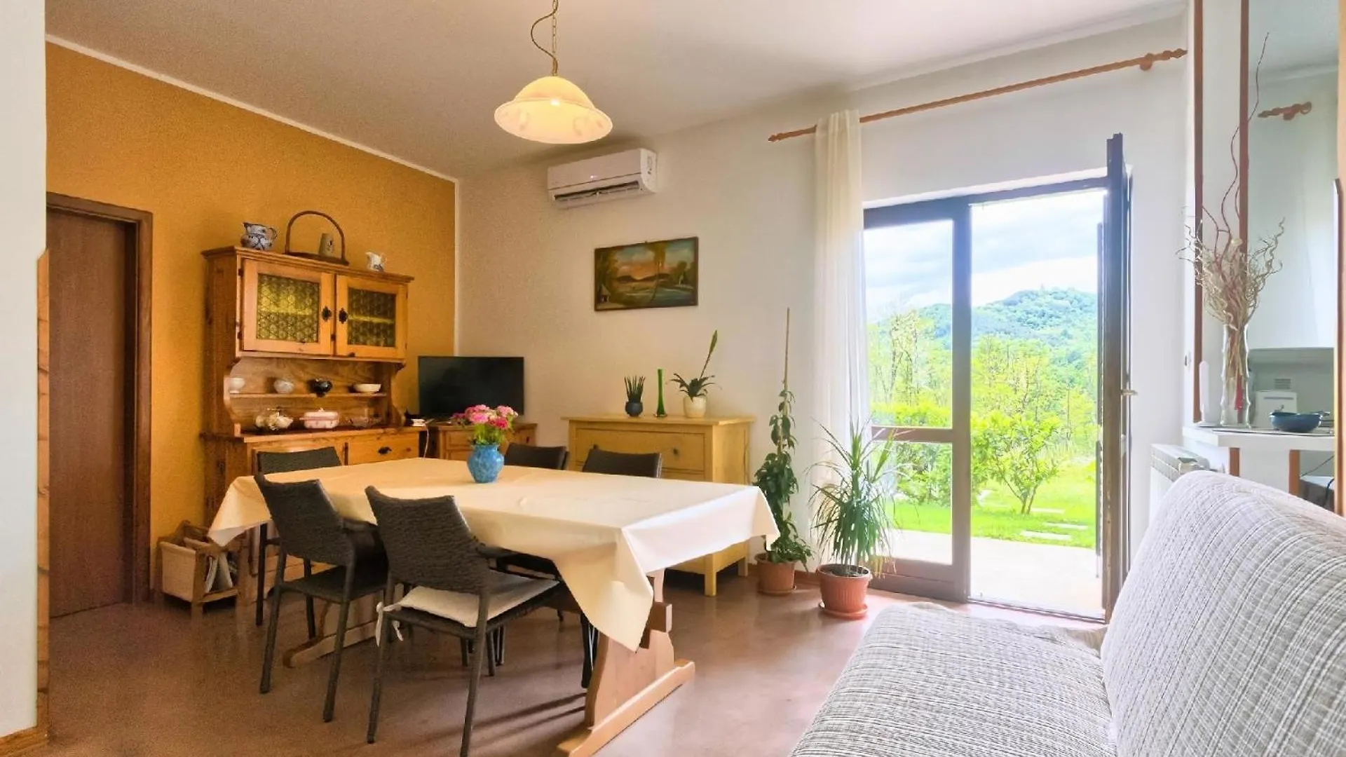 Ferienhaus Mit Privatpool Fuer 10 Personen Ca 188 Qm In Zarecje, Istrien Binnenland Von Istrien Holiday home Zarecje